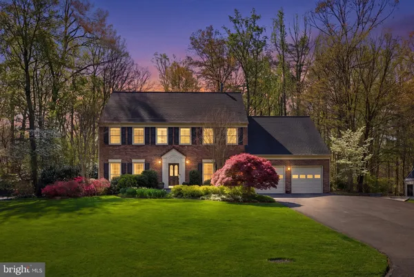 $1,371,900 | 7317 South View Court, Fairfax Station, VA 22039