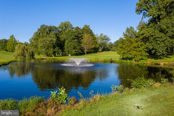 $1,371,900 | 7317 South View Court, Fairfax Station, VA 22039