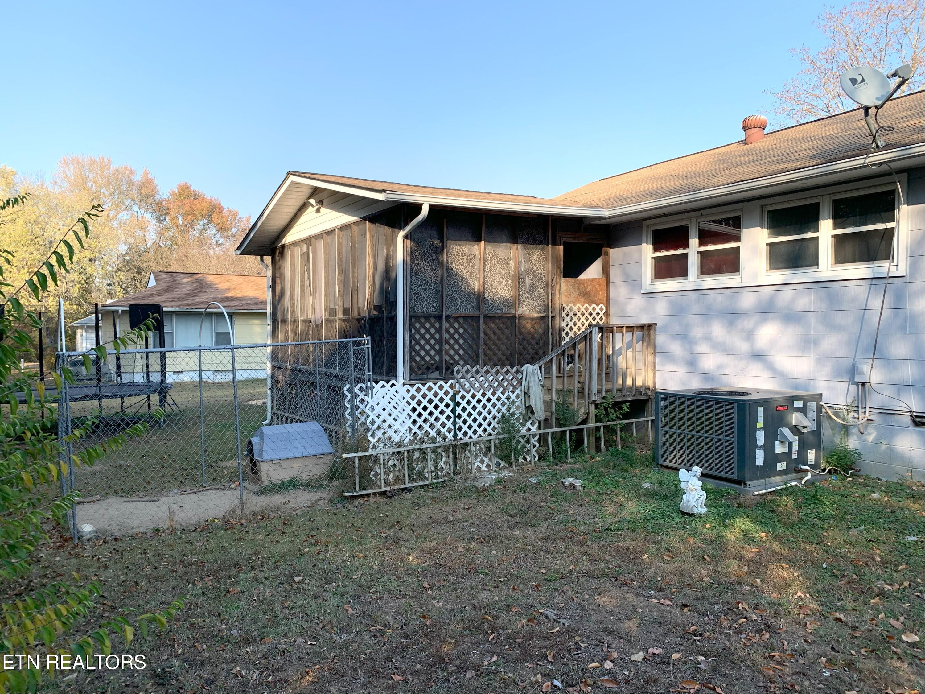 117 Marquette Road Oak Ridge, TN 37830 - Photo 6 of 27 6