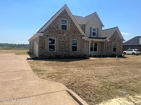 $439,900 | 7379 Newbury Drive, Olive Branch, MS 38654