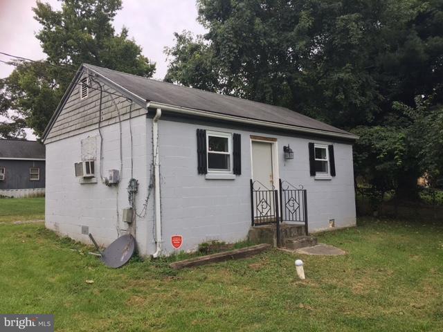 42 Policeman Club Road Falling Waters, WV 25419 - Photo 2 of 18 Exterior (Front)