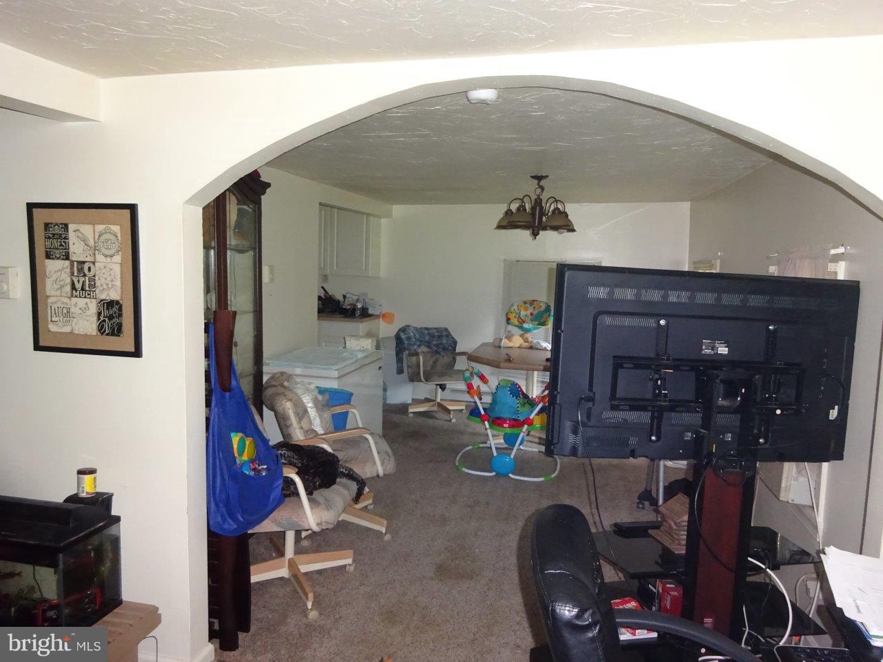 42 Policeman Club Road Falling Waters, WV 25419 - Photo 11 of 18 Interior (General)