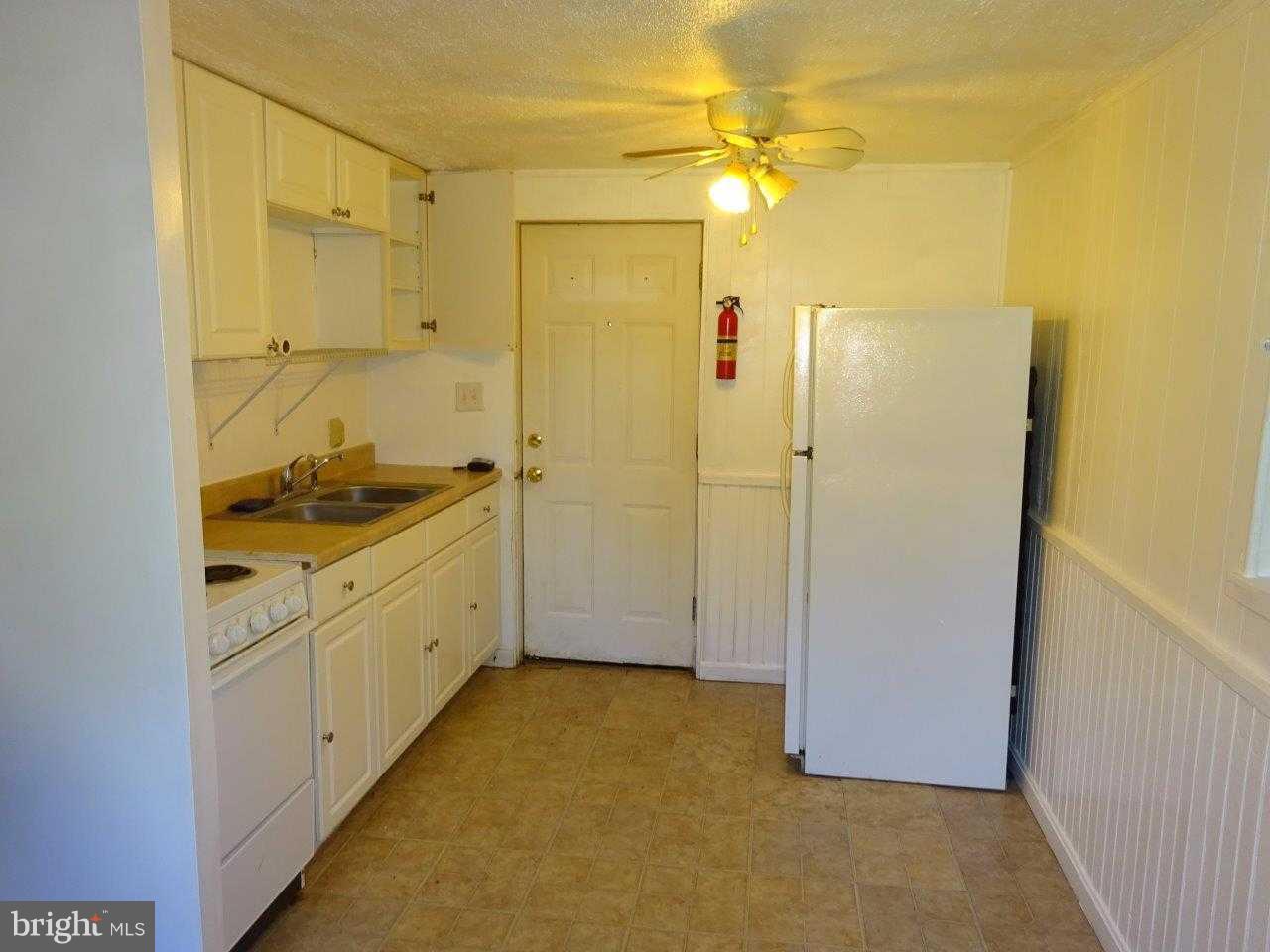 42 Policeman Club Road Falling Waters, WV 25419 - Photo 6 of 18 Kitchen block house