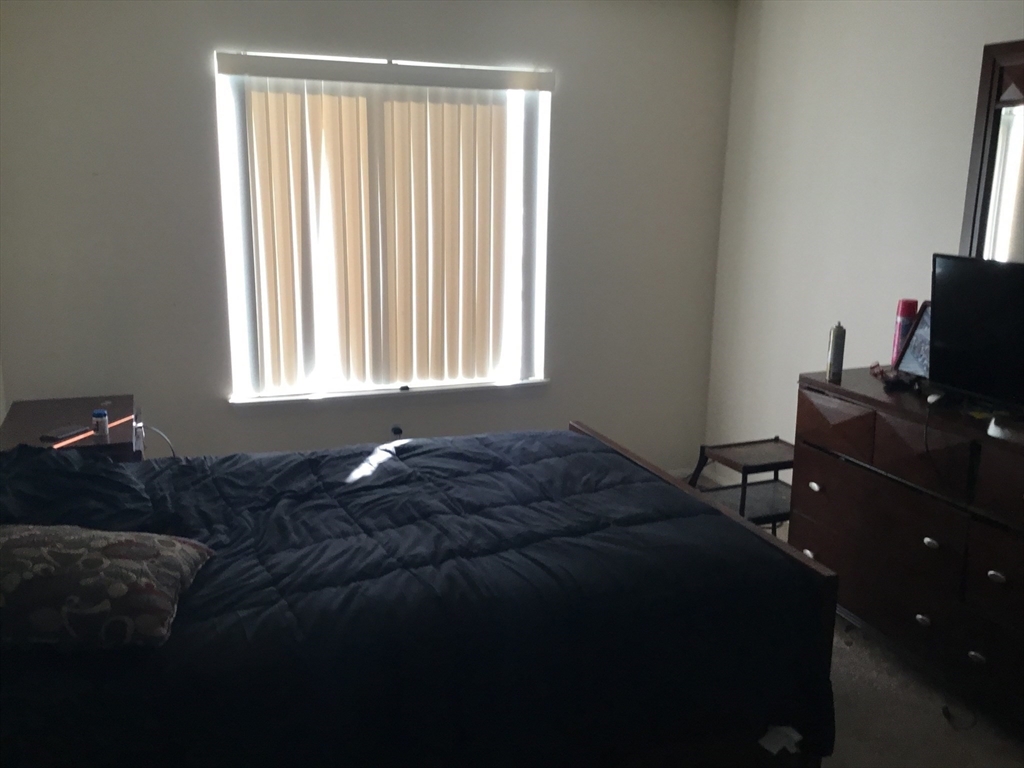 25 Nassau Drive, Unit 25 Springfield, MA 01129 - Photo 7 of 9