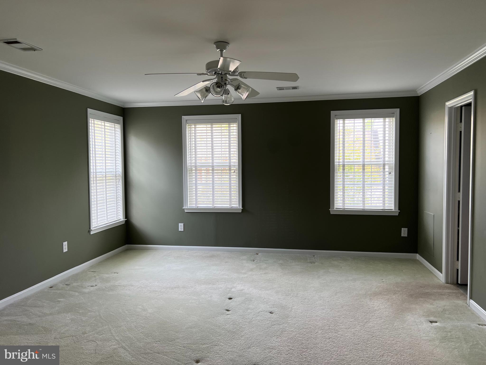 20321 Swallow Point Road Montgomery Village, MD 20886 - Photo 25 of 40 Gallery Image 25