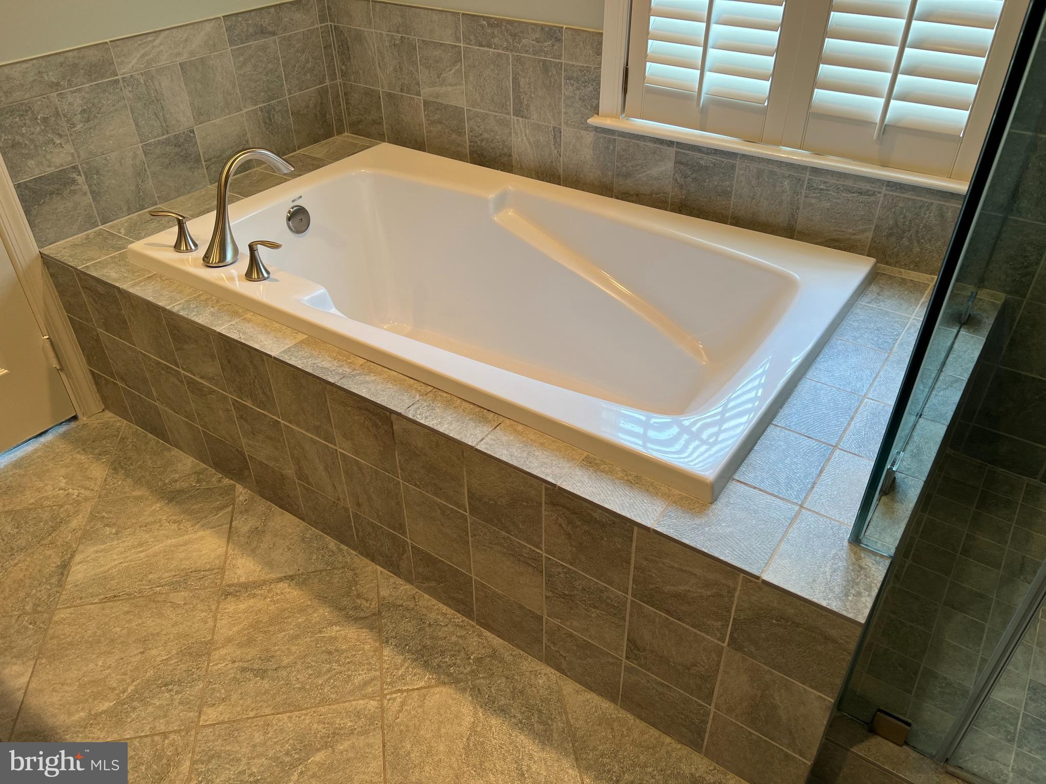 20321 Swallow Point Road Montgomery Village, MD 20886 - Photo 30 of 40 Gallery Image 30