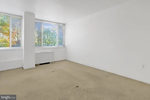 $220,000 | 5565 Columbia Pike, Unit 412, Arlington, VA 22204