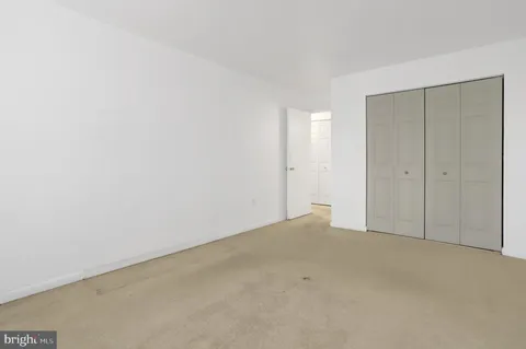 $220,000 | 5565 Columbia Pike, Unit 412, Arlington, VA 22204