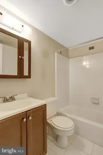 $220,000 | 5565 Columbia Pike, Unit 412, Arlington, VA 22204