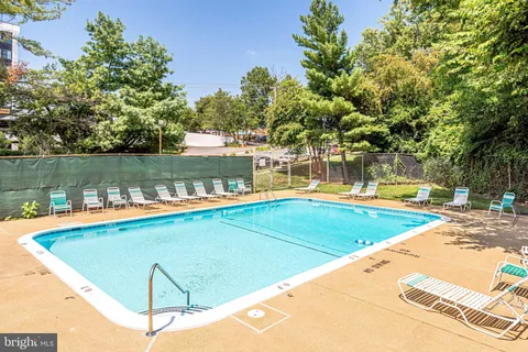 $220,000 | 5565 Columbia Pike, Unit 412, Arlington, VA 22204