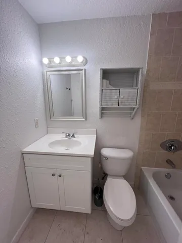 $1,100 | 220 Columbia Drive, Unit 17, Cape Canaveral, FL 32920