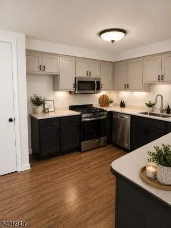 $2,700 | 233 Leeward Road, Unit B, Manahawkin, NJ 08050