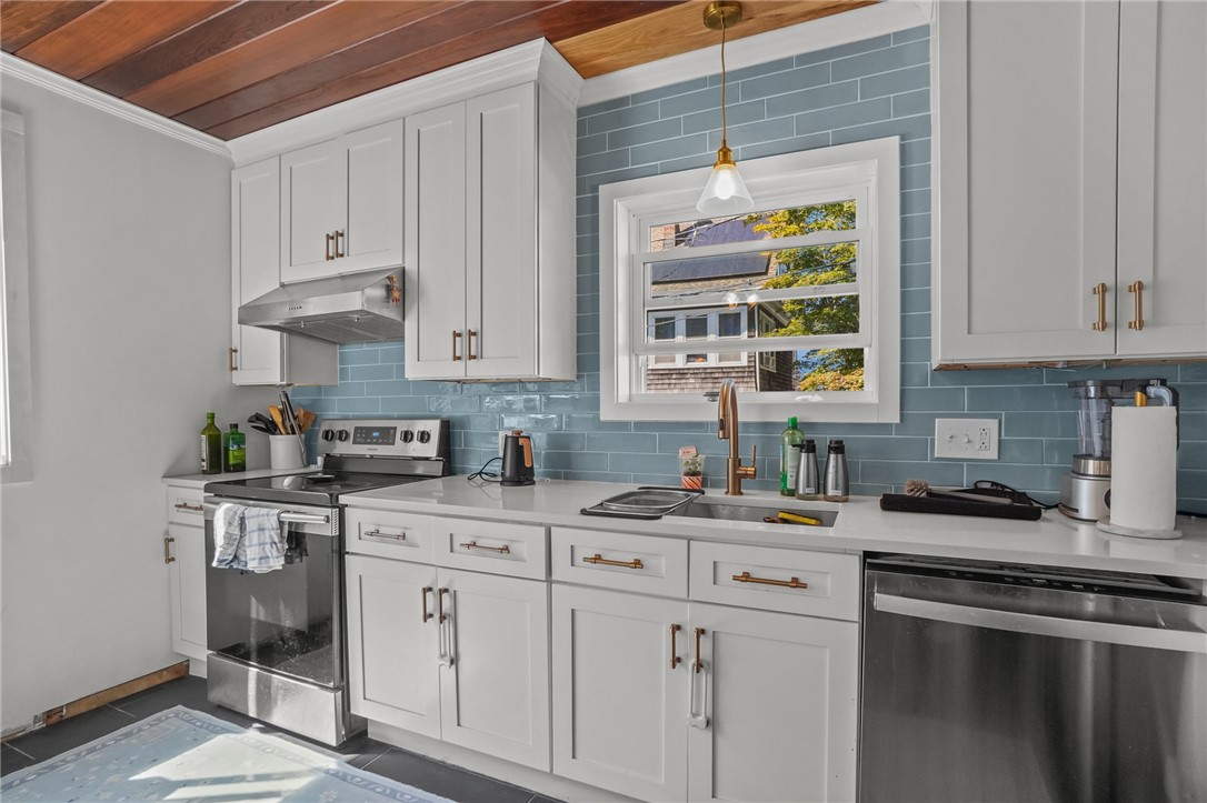 2 Channing Place Newport, RI 02840 - Photo 11 of 48