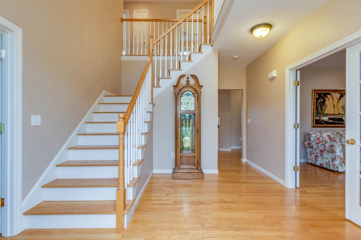 25 Collins Way Pelham, NH 03076 - Photo 3 of 40 Gallery Image 3