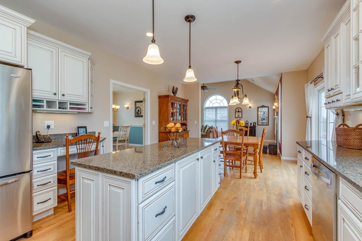25 Collins Way Pelham, NH 03076 - Photo 9 of 40 Gallery Image 9