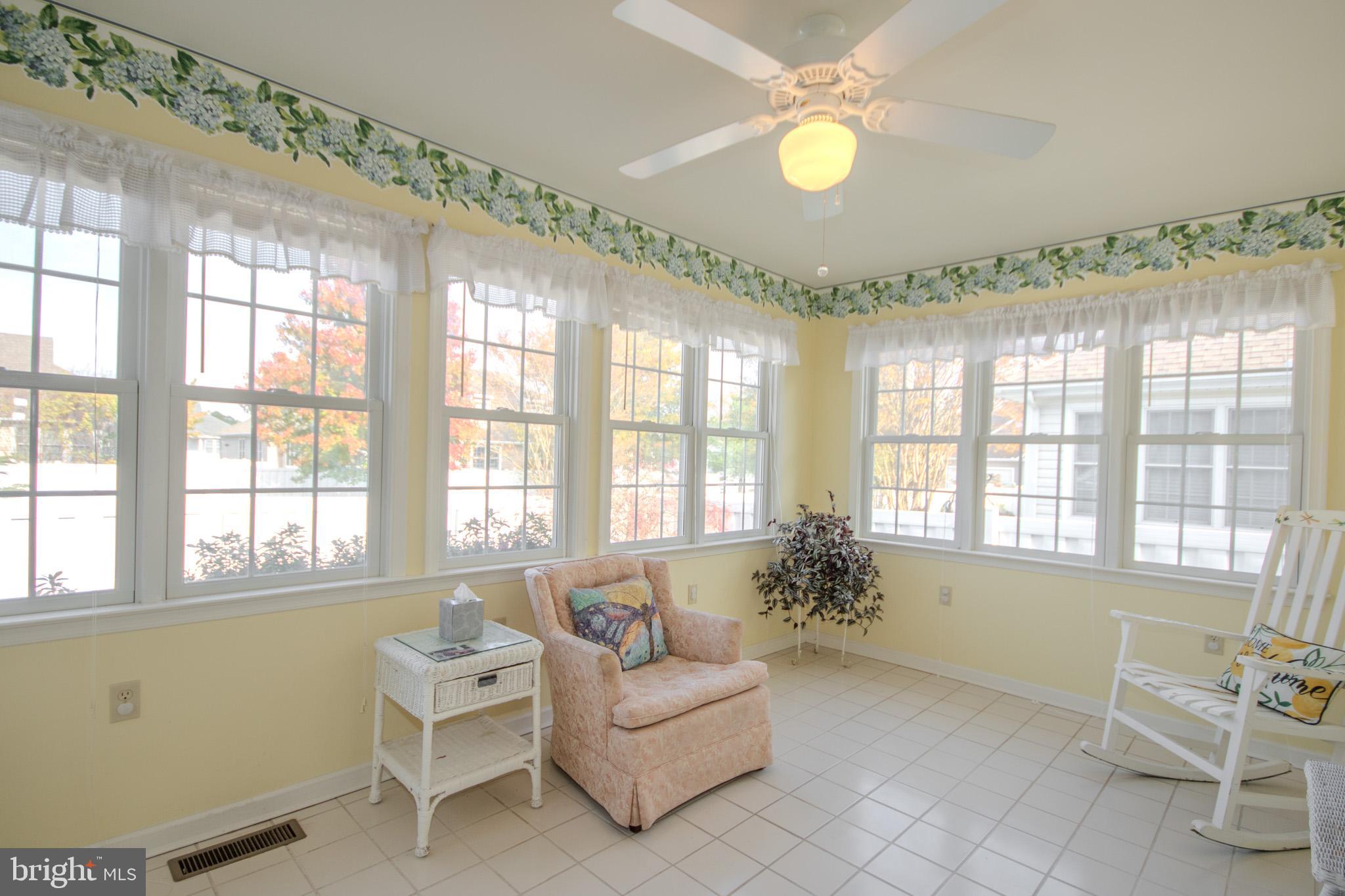 907 Walbash Street Salisbury, MD 21804 - Photo 13 of 47 Sun room