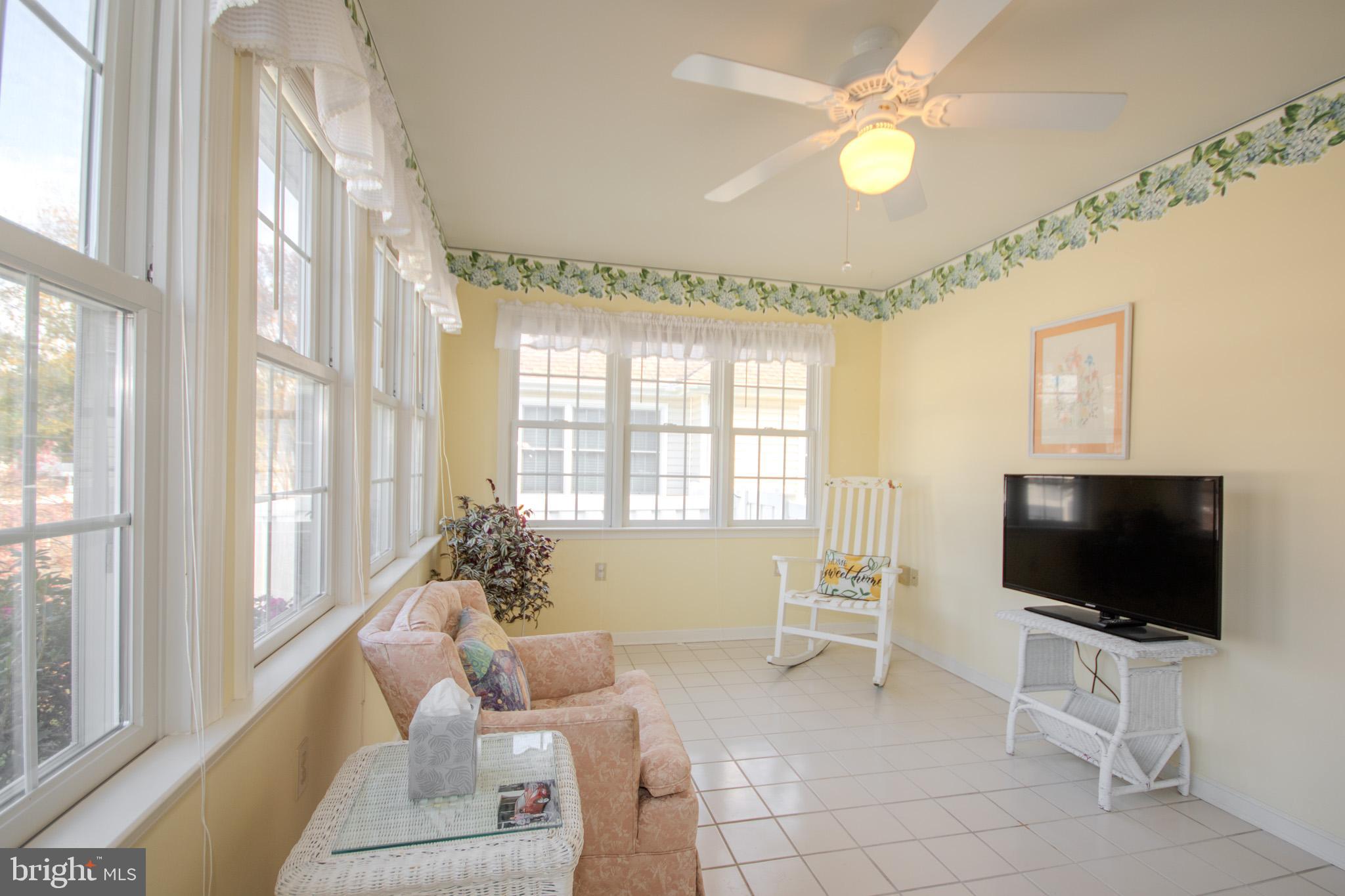 907 Walbash Street Salisbury, MD 21804 - Photo 14 of 47 Sun room