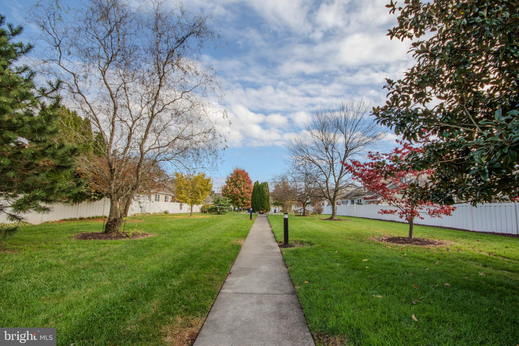 907 Walbash Street Salisbury, MD 21804 - Photo 45 of 47 Community courtyard