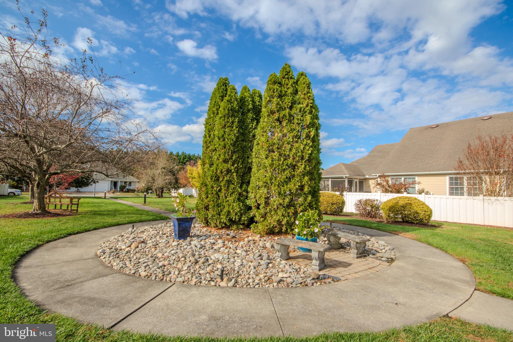 907 Walbash Street Salisbury, MD 21804 - Photo 47 of 47 Community courtyard