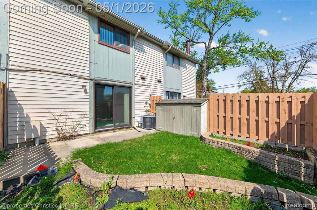 2513 Samoset Road Royal Oak, MI 48073 - Photo 37 of 40