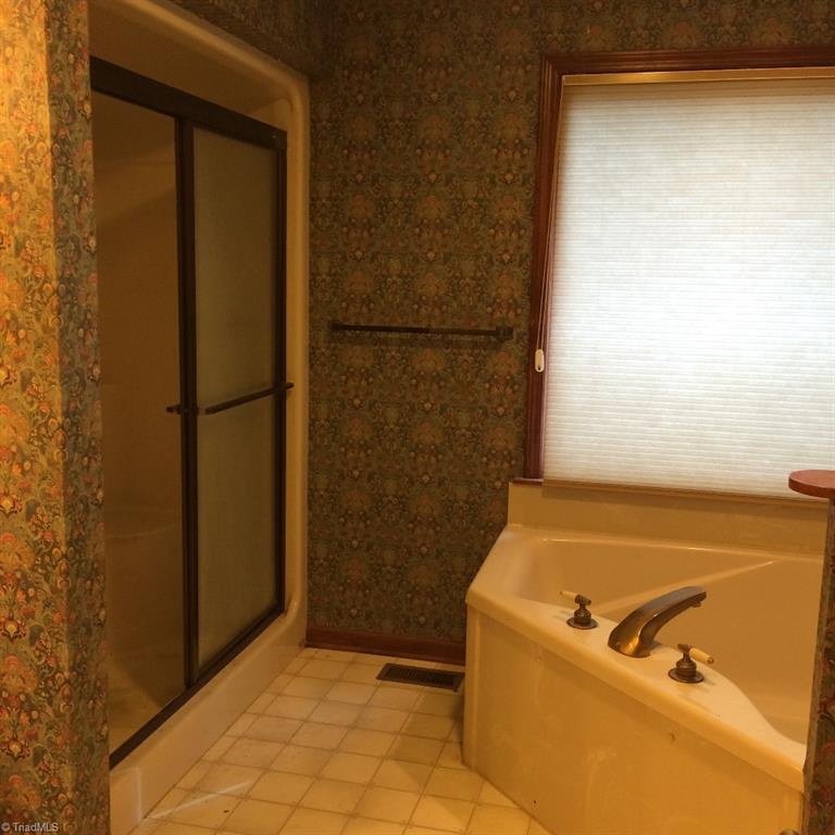 94 Burrage Road Northeast Concord, NC 28025 - Photo 10 of 15 Master Bath
