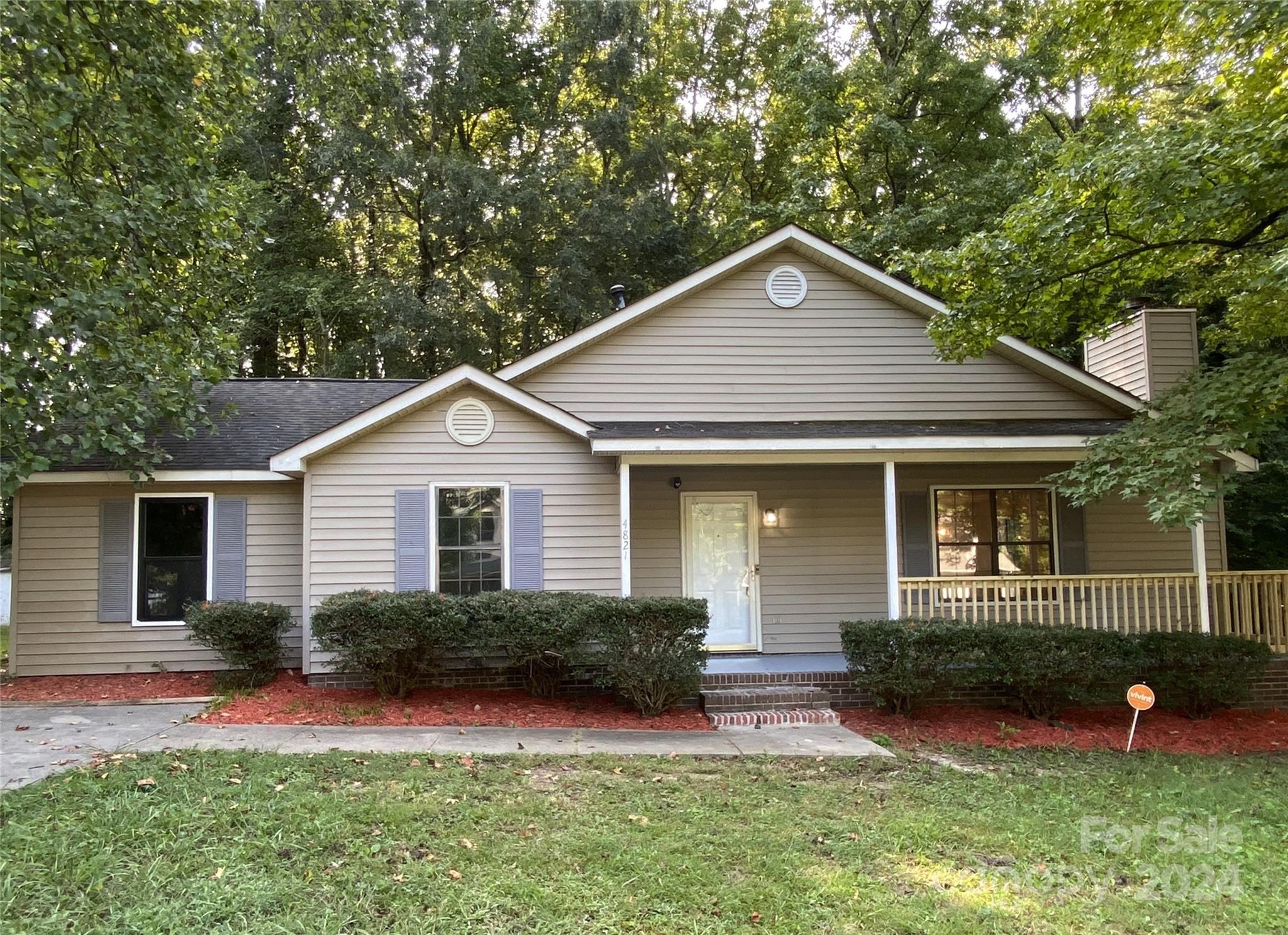 4821 Banfshire Road Charlotte, NC 28215 - Photo 2 of 41
