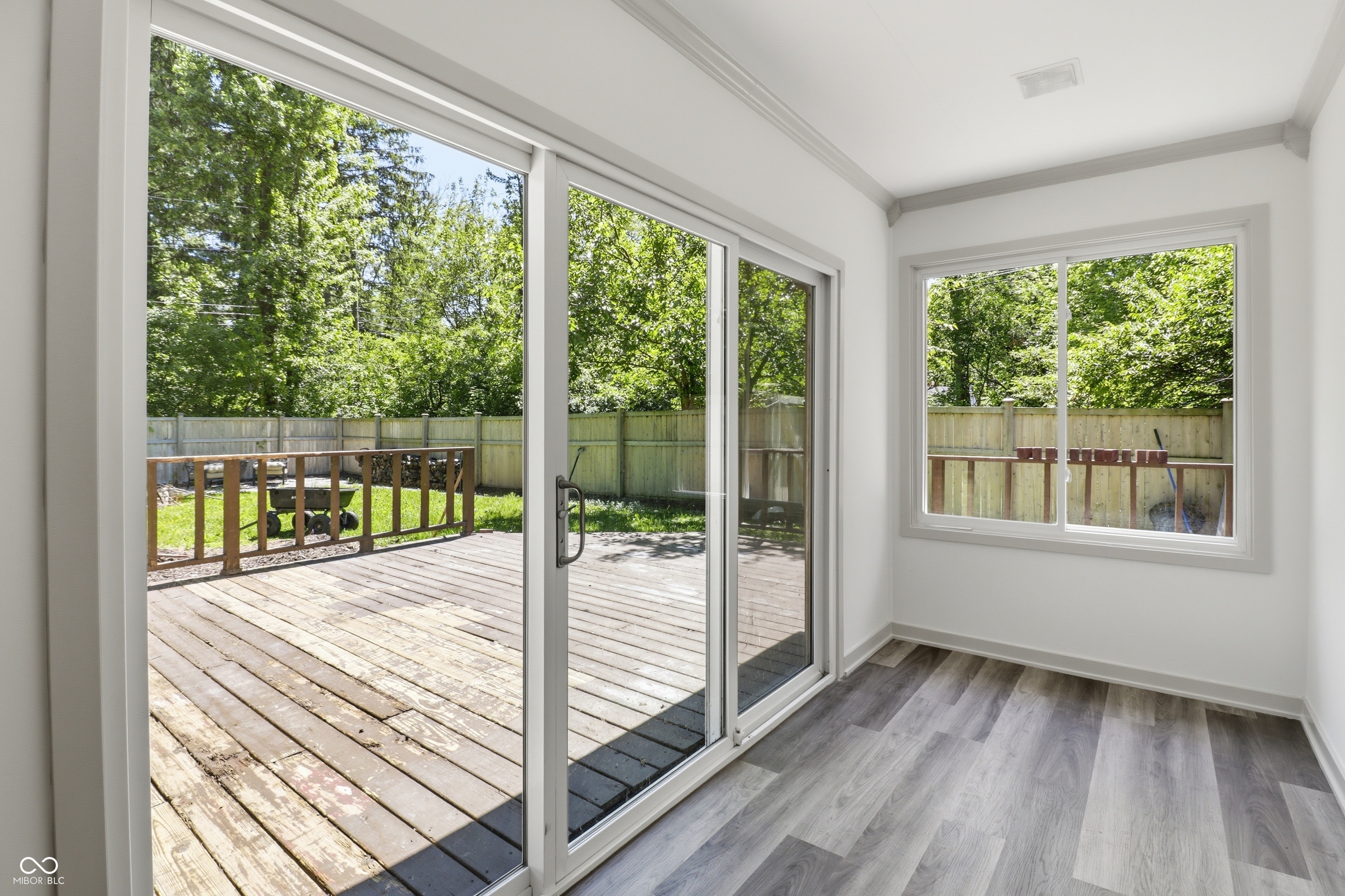 7703 Clarendon Road Indianapolis, IN 46260 - Photo 32 of 50 Gallery Image 32