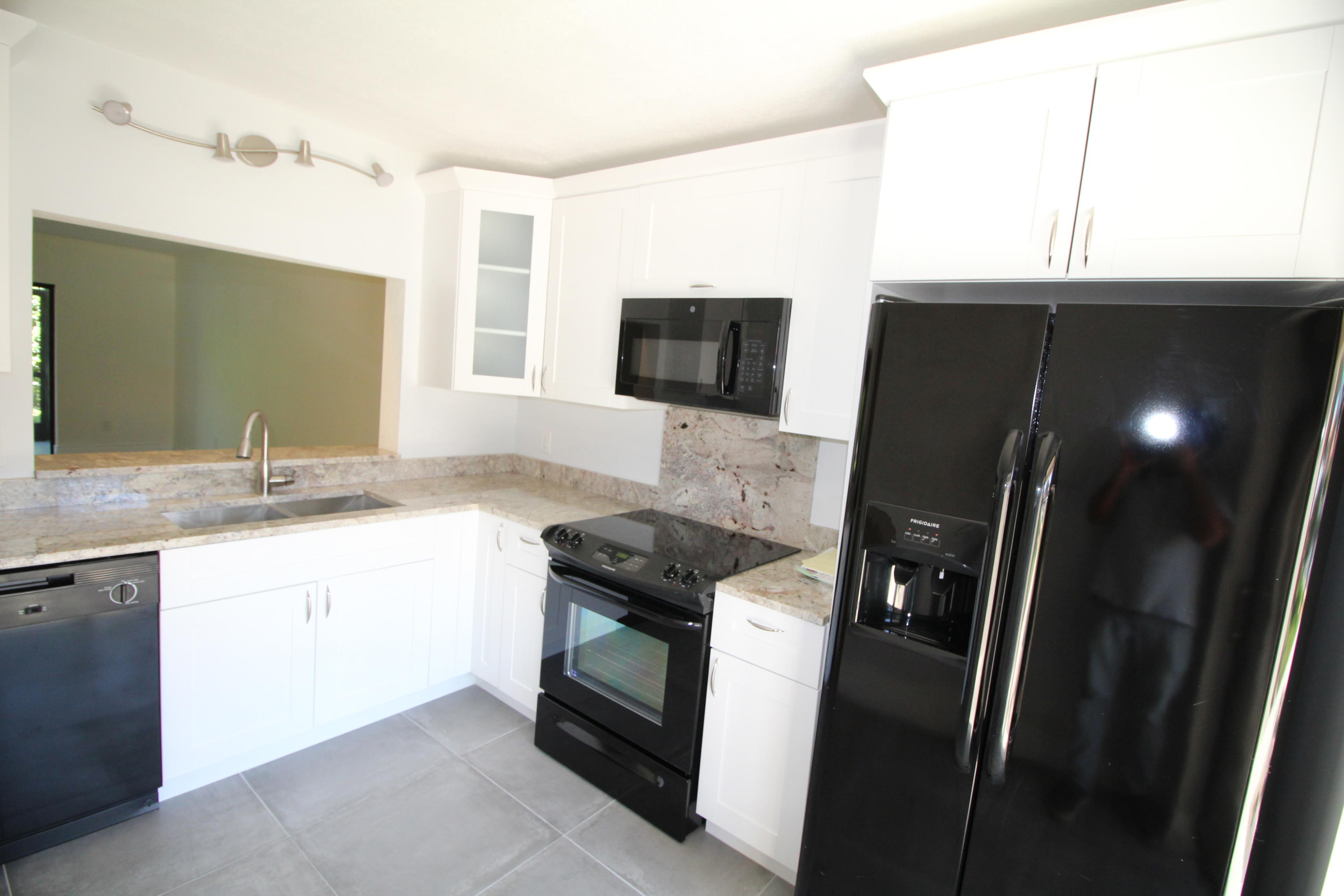 5150 East Club Circle, Unit 104 Boca Raton, FL 33487 - Photo 3 of 23 IMG_9235