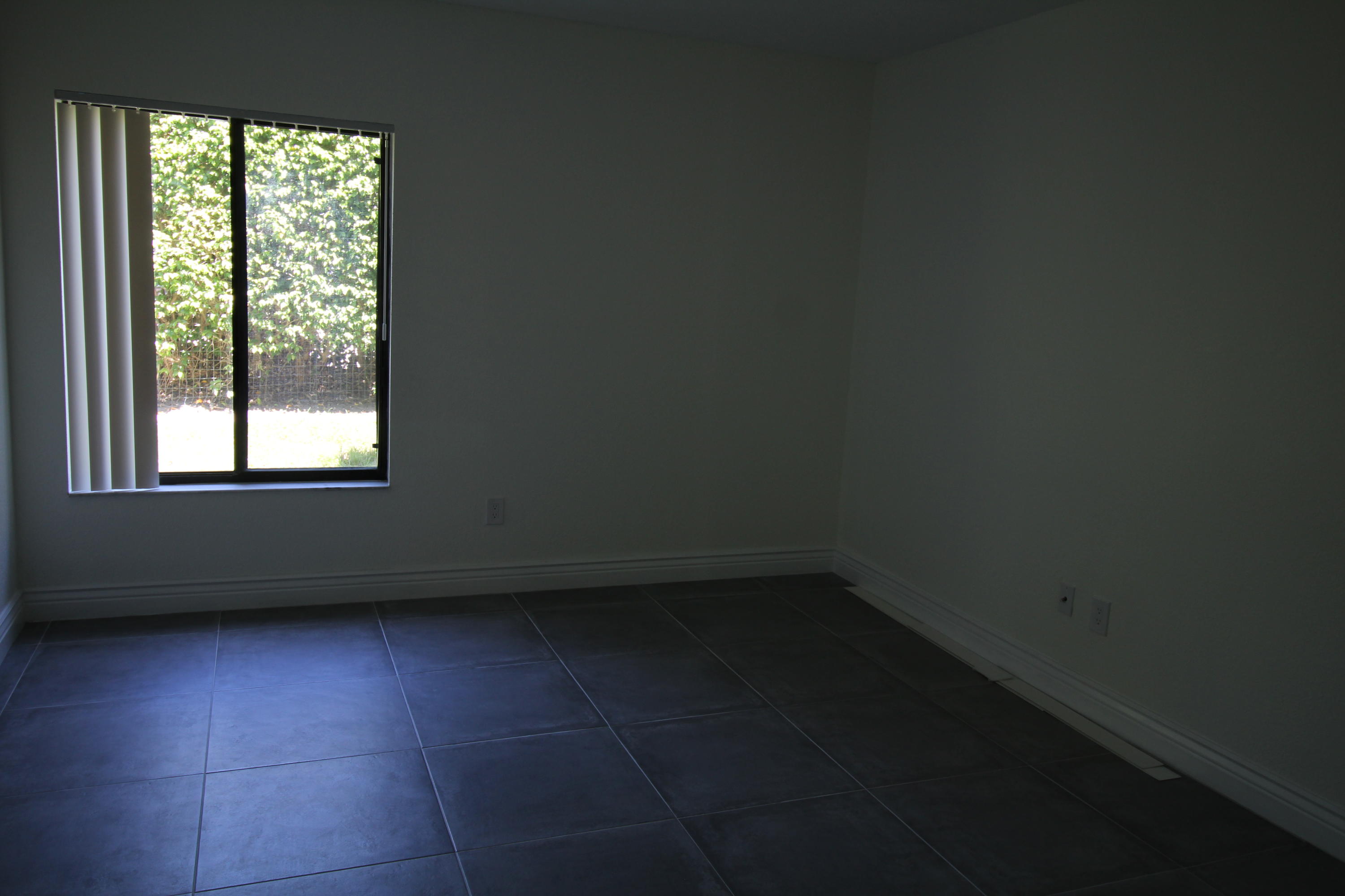 5150 East Club Circle, Unit 104 Boca Raton, FL 33487 - Photo 6 of 23 Master bedroom