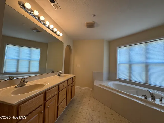 $1,800 | 633 Spencer-Farlow Drive, Unit 13, Carolina Beach, NC 28428