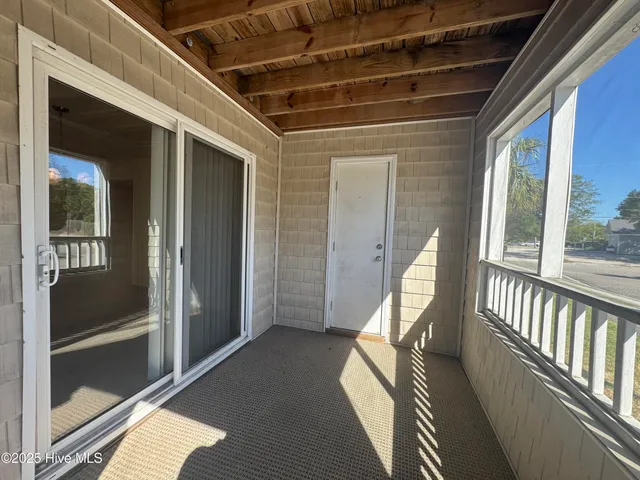 $1,800 | 633 Spencer-Farlow Drive, Unit 13, Carolina Beach, NC 28428