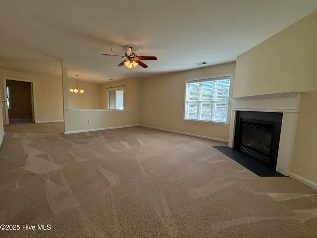 $1,800 | 633 Spencer-Farlow Drive, Unit 13, Carolina Beach, NC 28428