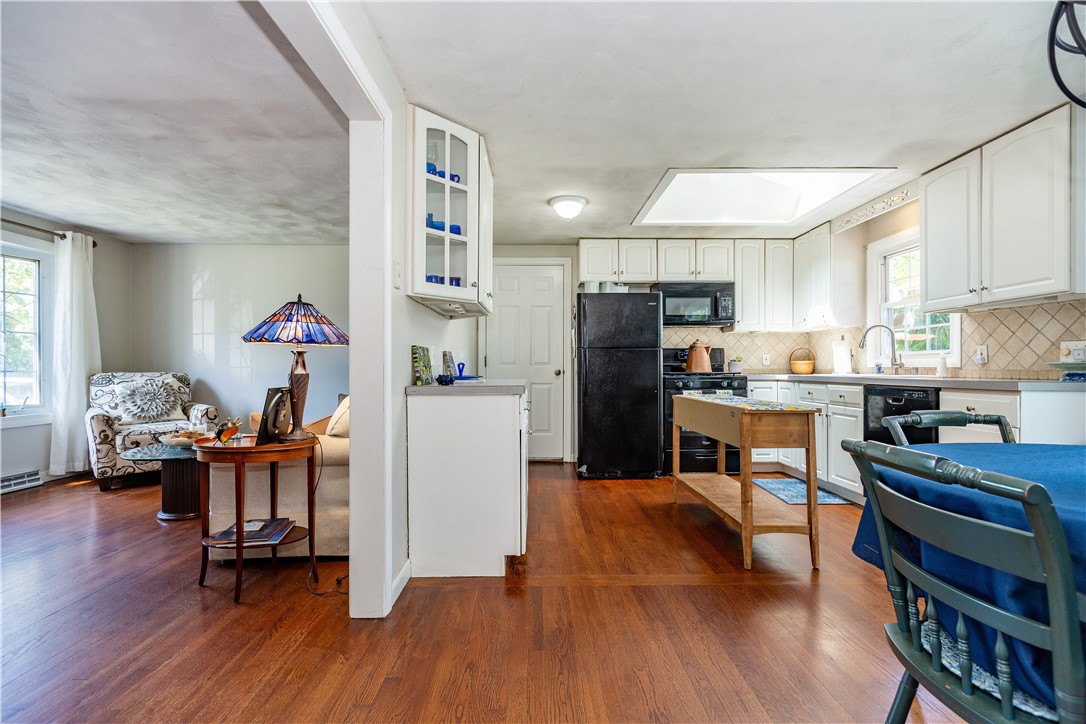 43 Topaz Road Warwick, RI 02818 - Photo 10 of 48 Gallery Image 10