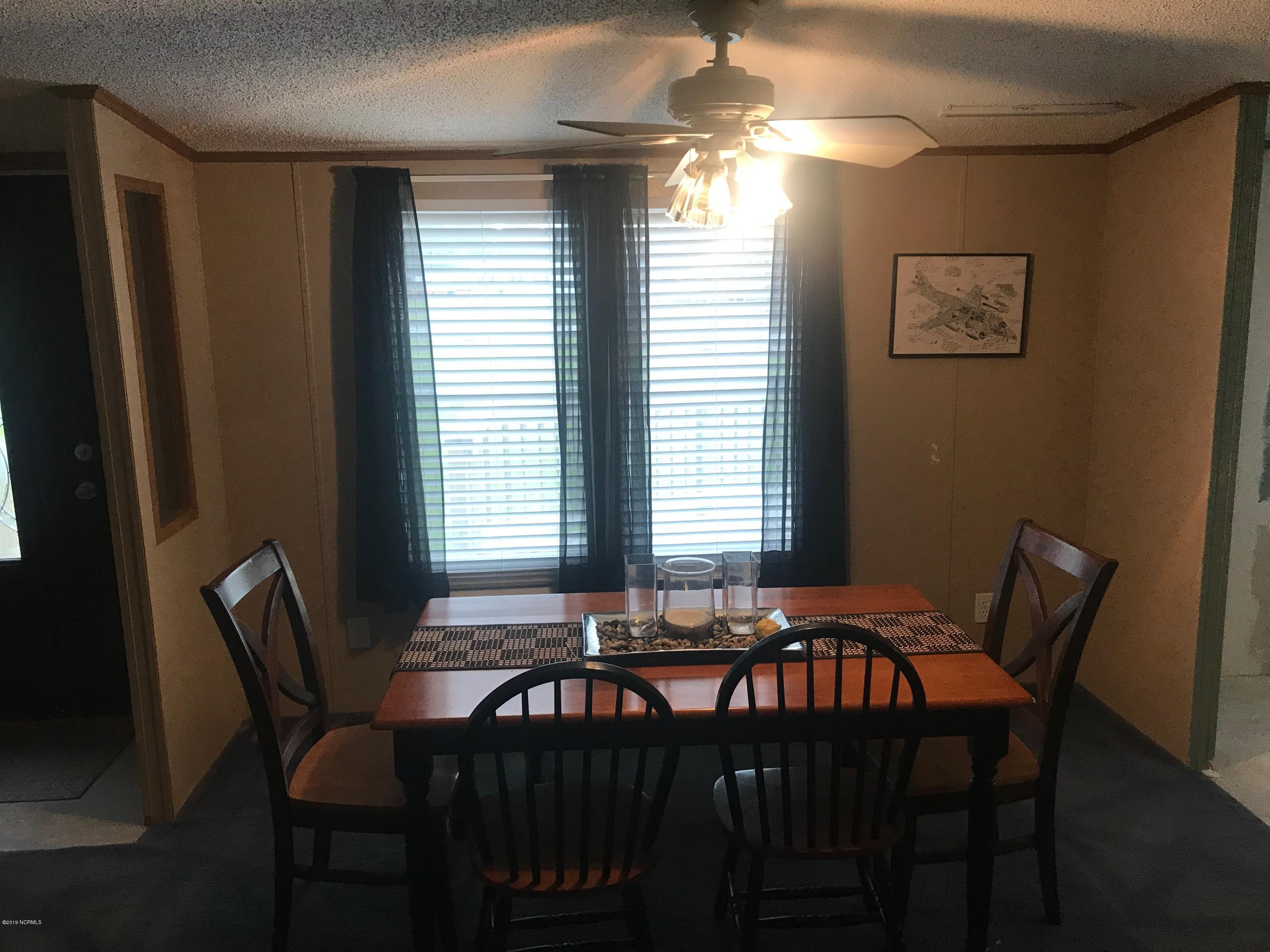 912 Hardesty Loop Road Newport, NC 28570 - Photo 14 of 22 Dining
