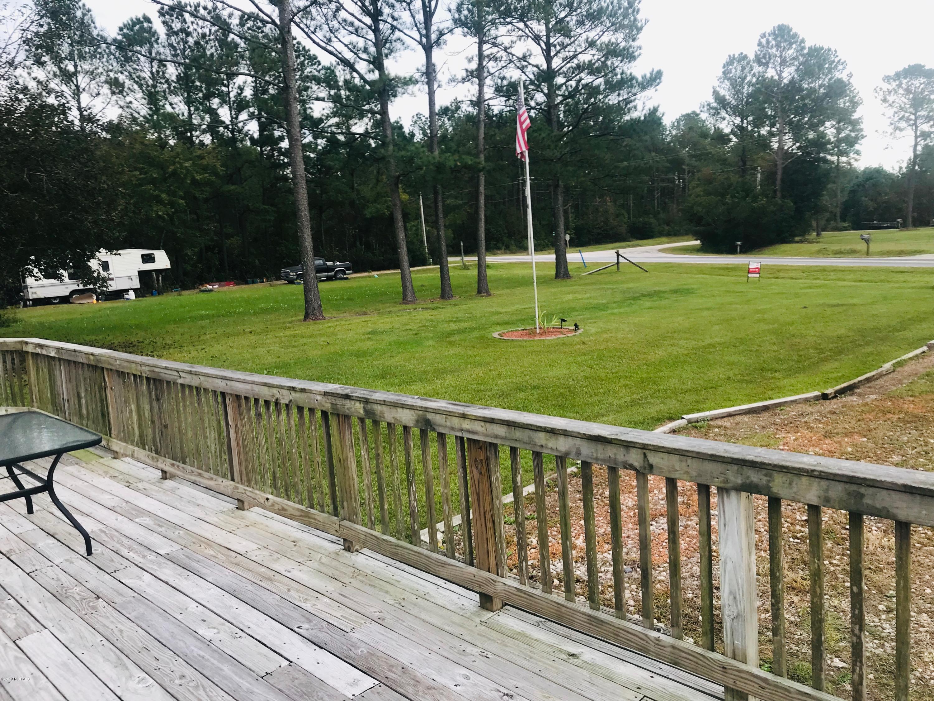 912 Hardesty Loop Road Newport, NC 28570 - Photo 5 of 22 Front Yard