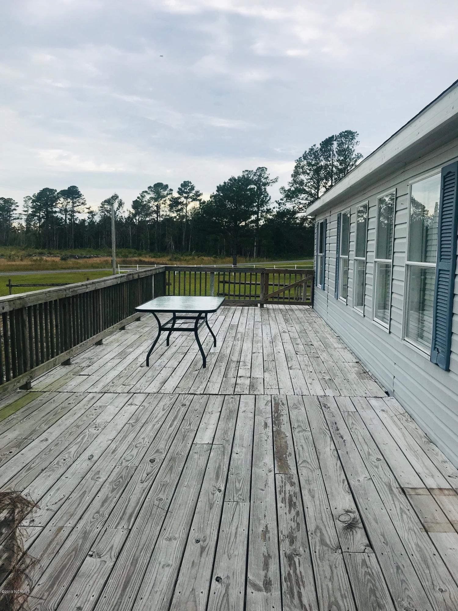 912 Hardesty Loop Road Newport, NC 28570 - Photo 7 of 22 Front Deck
