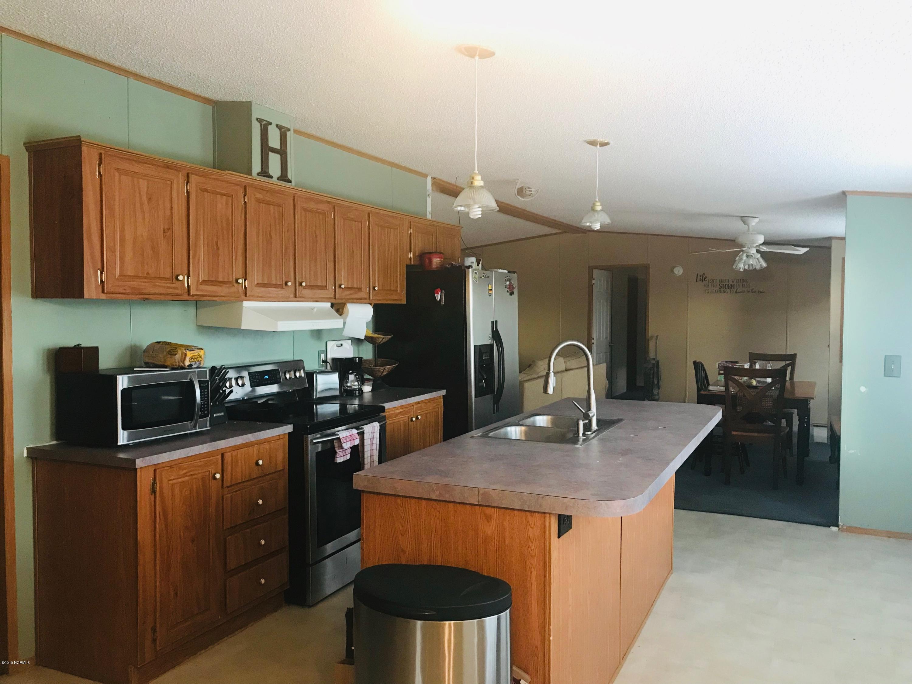 912 Hardesty Loop Road Newport, NC 28570 - Photo 9 of 22 Kitchen