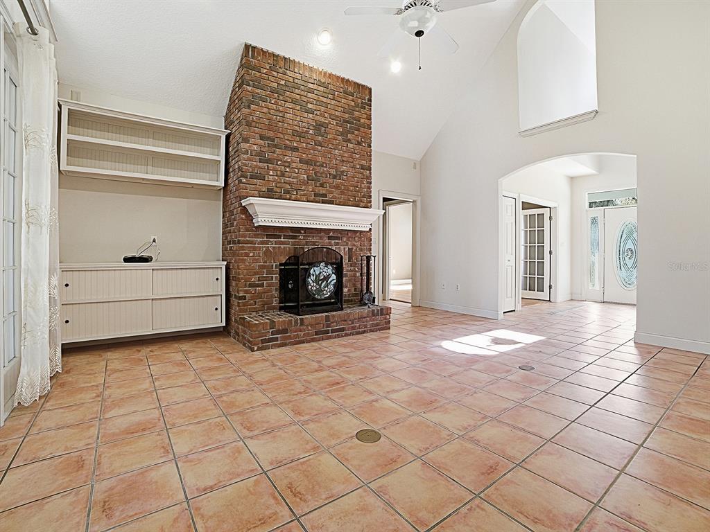 592 Crescent Street Umatilla, FL 32784 - Photo 12 of 61