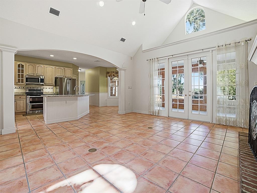 592 Crescent Street Umatilla, FL 32784 - Photo 14 of 61