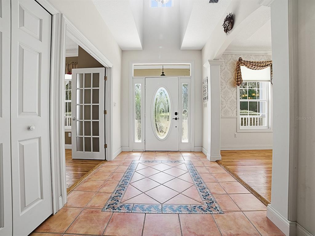 592 Crescent Street Umatilla, FL 32784 - Photo 5 of 61