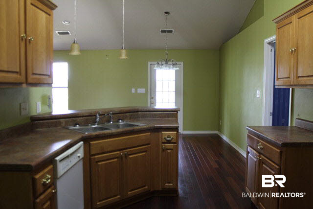 23324 Cornerstone Drive Loxley, AL 36551 - Photo 4 of 11 Kitchen