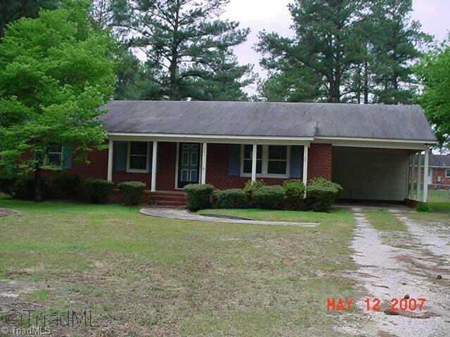 905 Roberdel Road Rockingham, NC 28379 - Photo 1 of 6 Exterior Front.