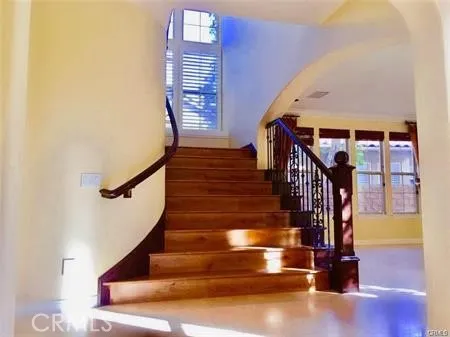 a view of entryway with a front door