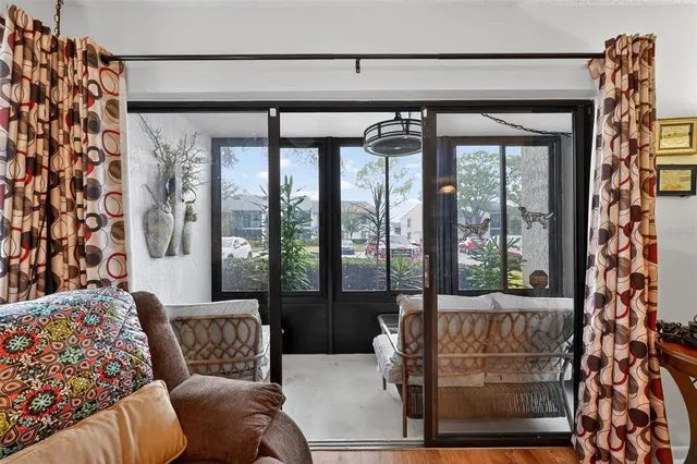 $215,000 | 1258 Pine Ridge Circle West, Unit D1, Tarpon Springs, FL 34688