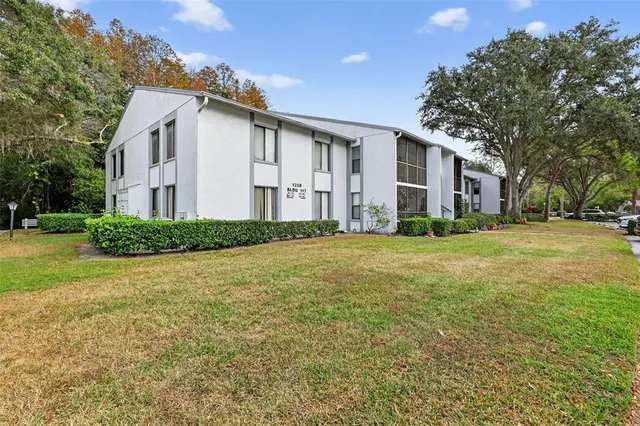 $215,000 | 1258 Pine Ridge Circle West, Unit D1, Tarpon Springs, FL 34688