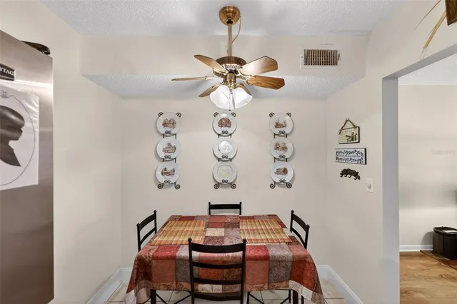 $215,000 | 1258 Pine Ridge Circle West, Unit D1, Tarpon Springs, FL 34688