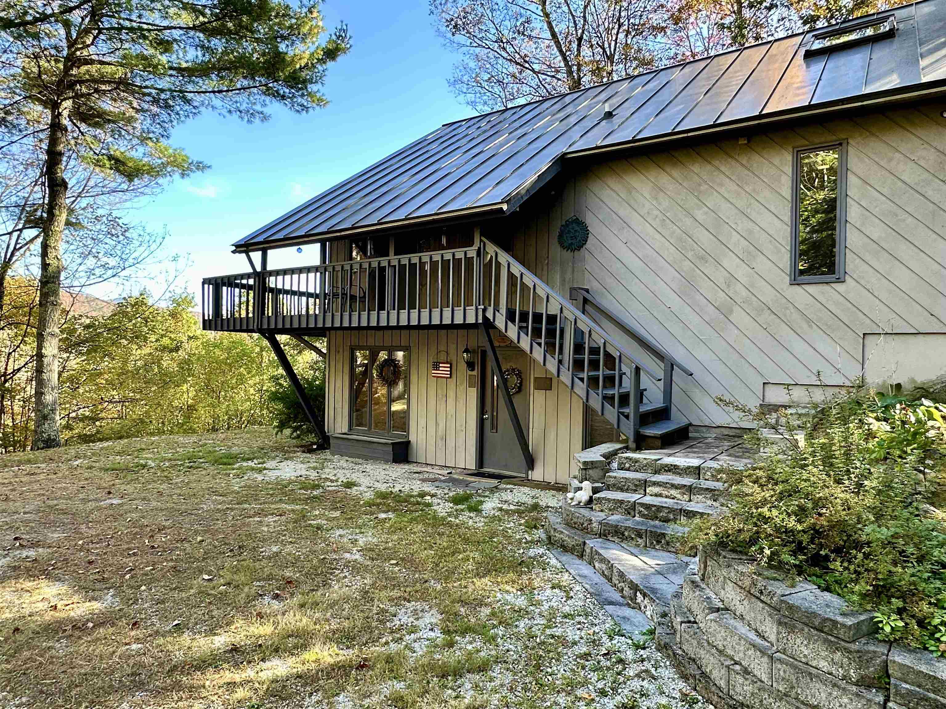 1724 Sangamon Road Pittsford, VT 05763 - Photo 5 of 39