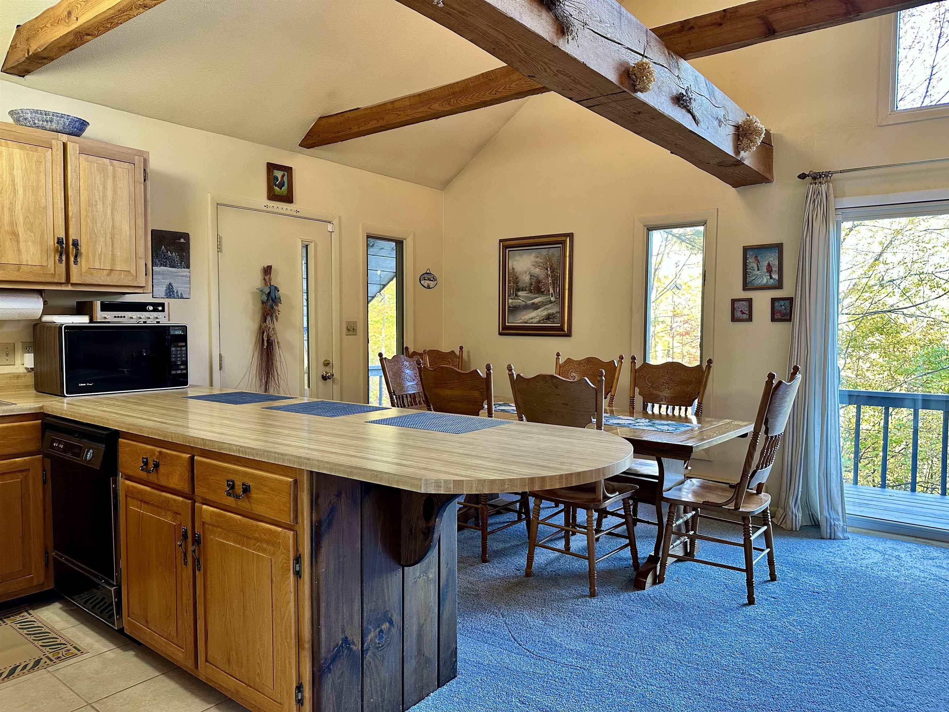 1724 Sangamon Road Pittsford, VT 05763 - Photo 8 of 39