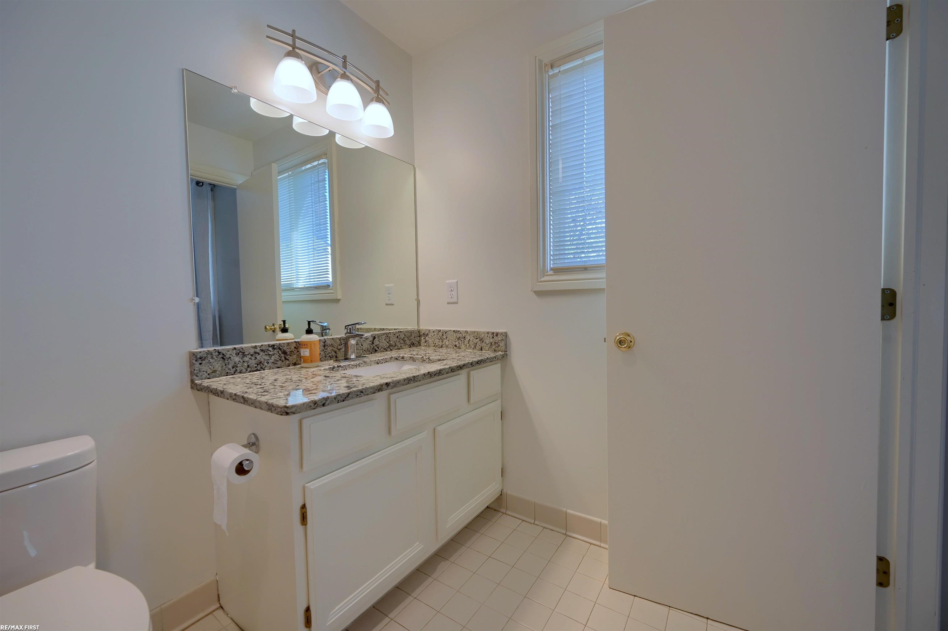 2131 Rochelle Park Drive Rochester Hills, MI 48309 - Photo 17 of 25
