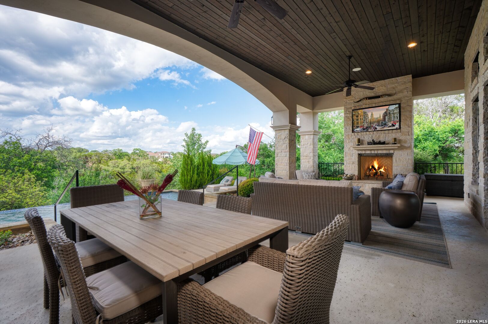 52 Landmark Ridge Bergheim, TX 78004 - Photo 22 of 24 a outdoor dining space with furniture and garden view